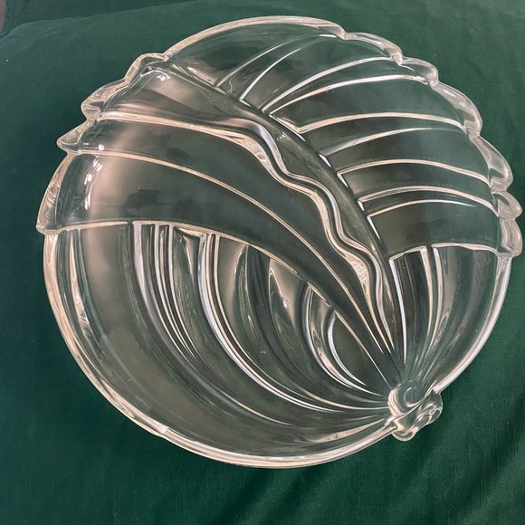 Large Glass Platter Bowl With Curved Edges And Abstract Leaf Design 12.5" - Picture 2 of 7